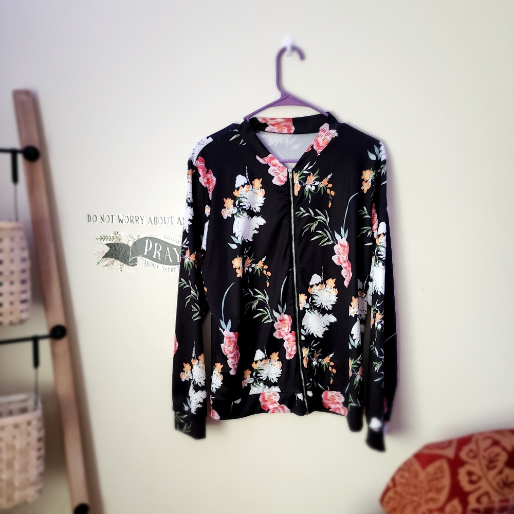Floral lightweight jacket